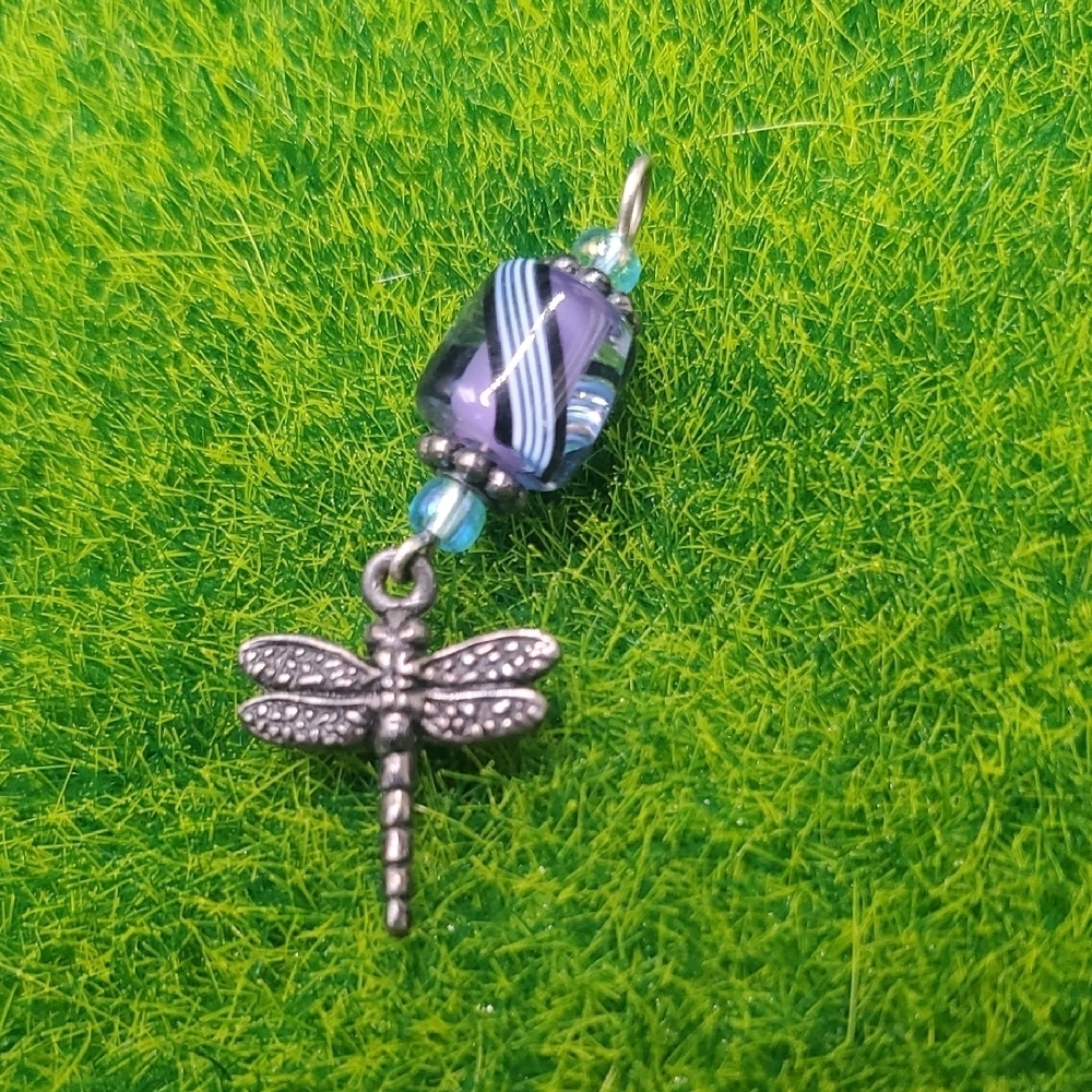 Silver Tone Dragonfly Artisan Glass‎ Pendant P311